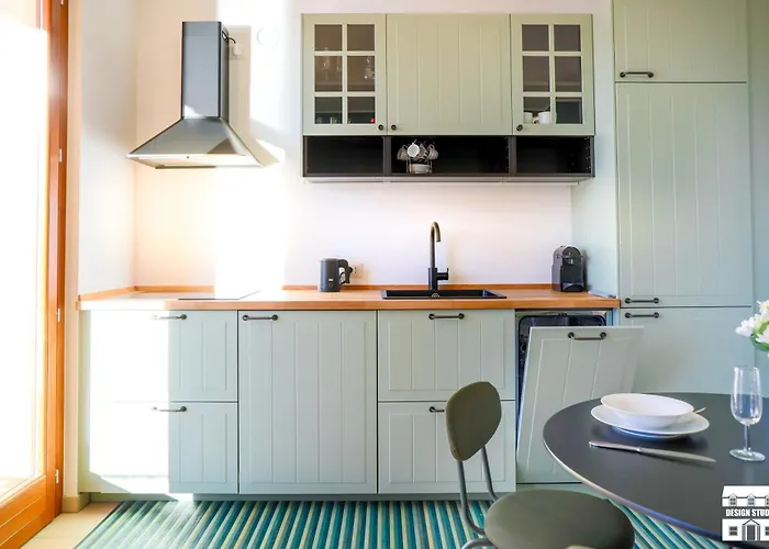 Apartament Golden View By Design