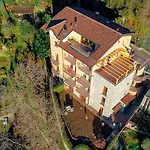Golden View By Design * Bellano