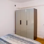 Golden View By Design