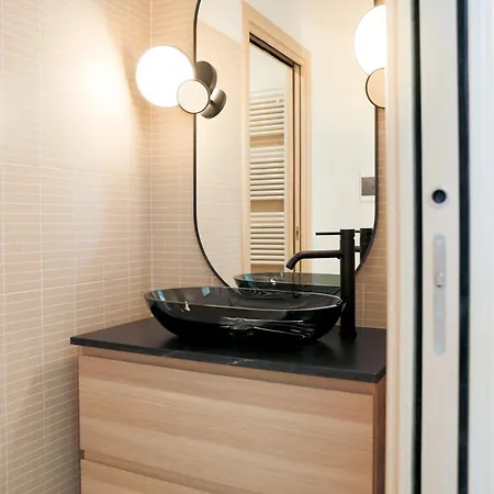 Golden View By Design * Bellano